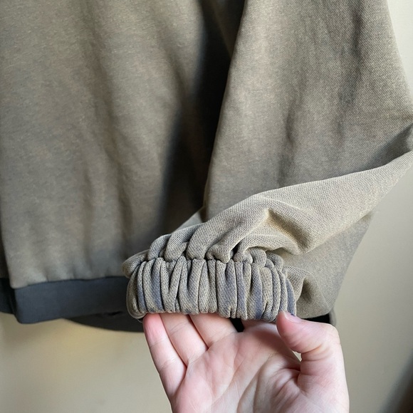 POL Grunge distressed green lace up back crew neck synched sleeves oversized M - Picture 5 of 12